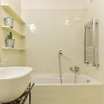4bnb - San Lorenzo Spacious Apartment Rom